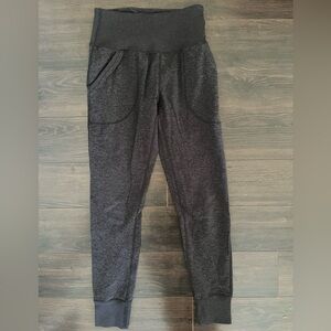 Zella high rise legging. Black heather. Pockets. Size small.